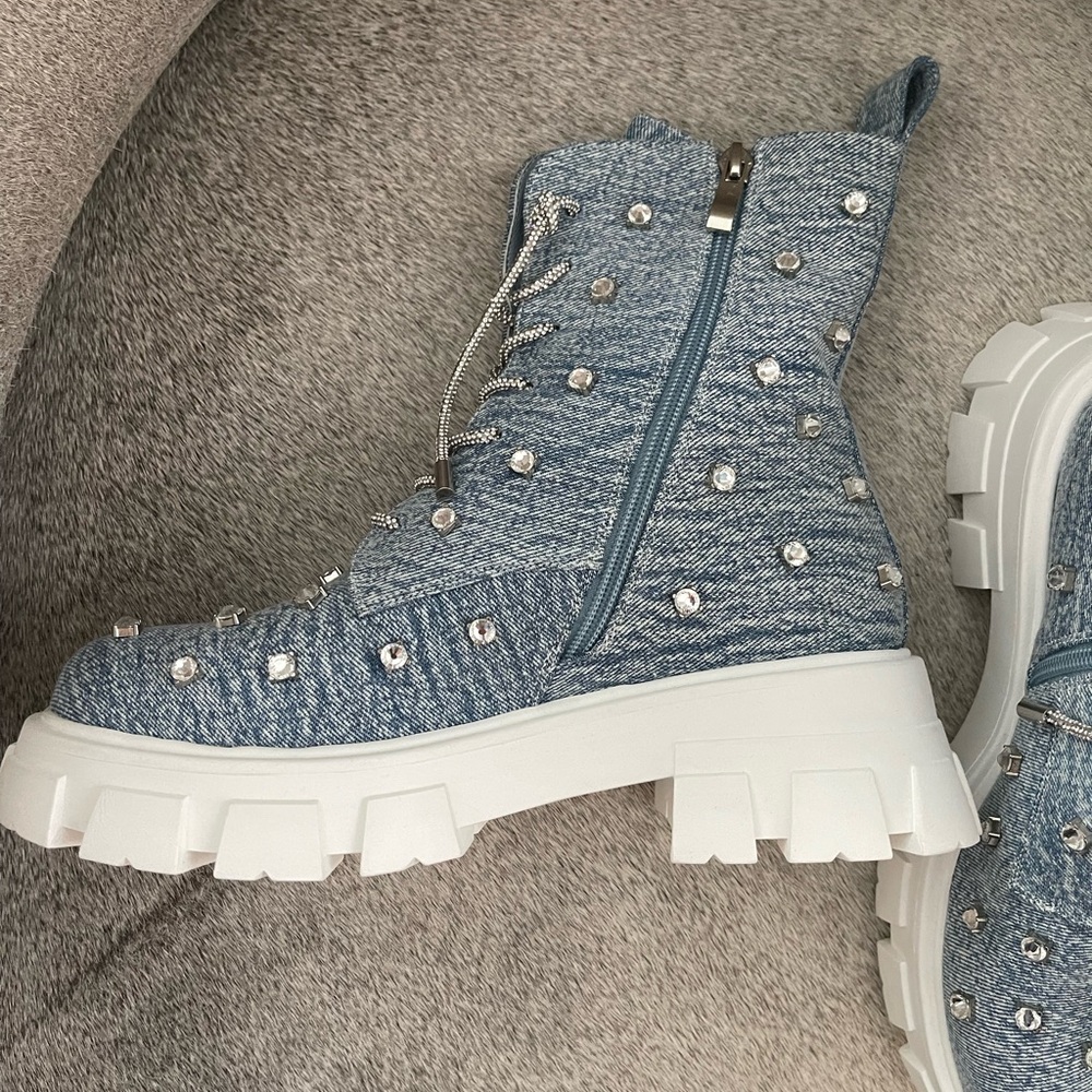 Stylish Denim Ankle Boots with Rhinestone Accents - Picture 4 of 4